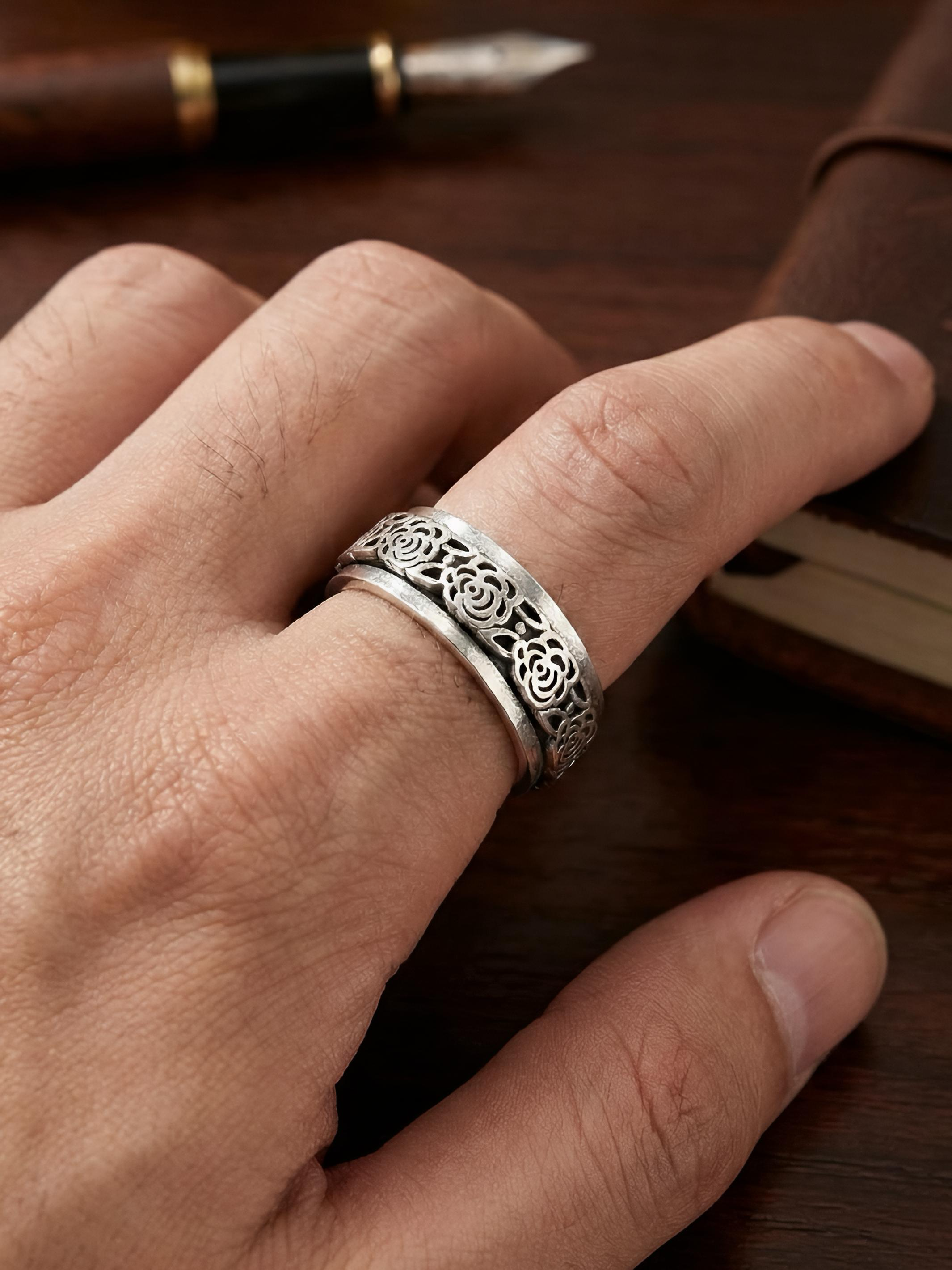 Rose Design Men’s Pure Silver Rotating Ring