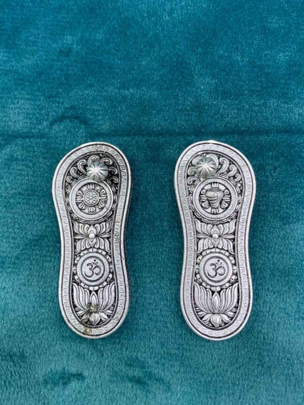 Pure Silver Antique Finish Vishnu Scared Charan Paduka