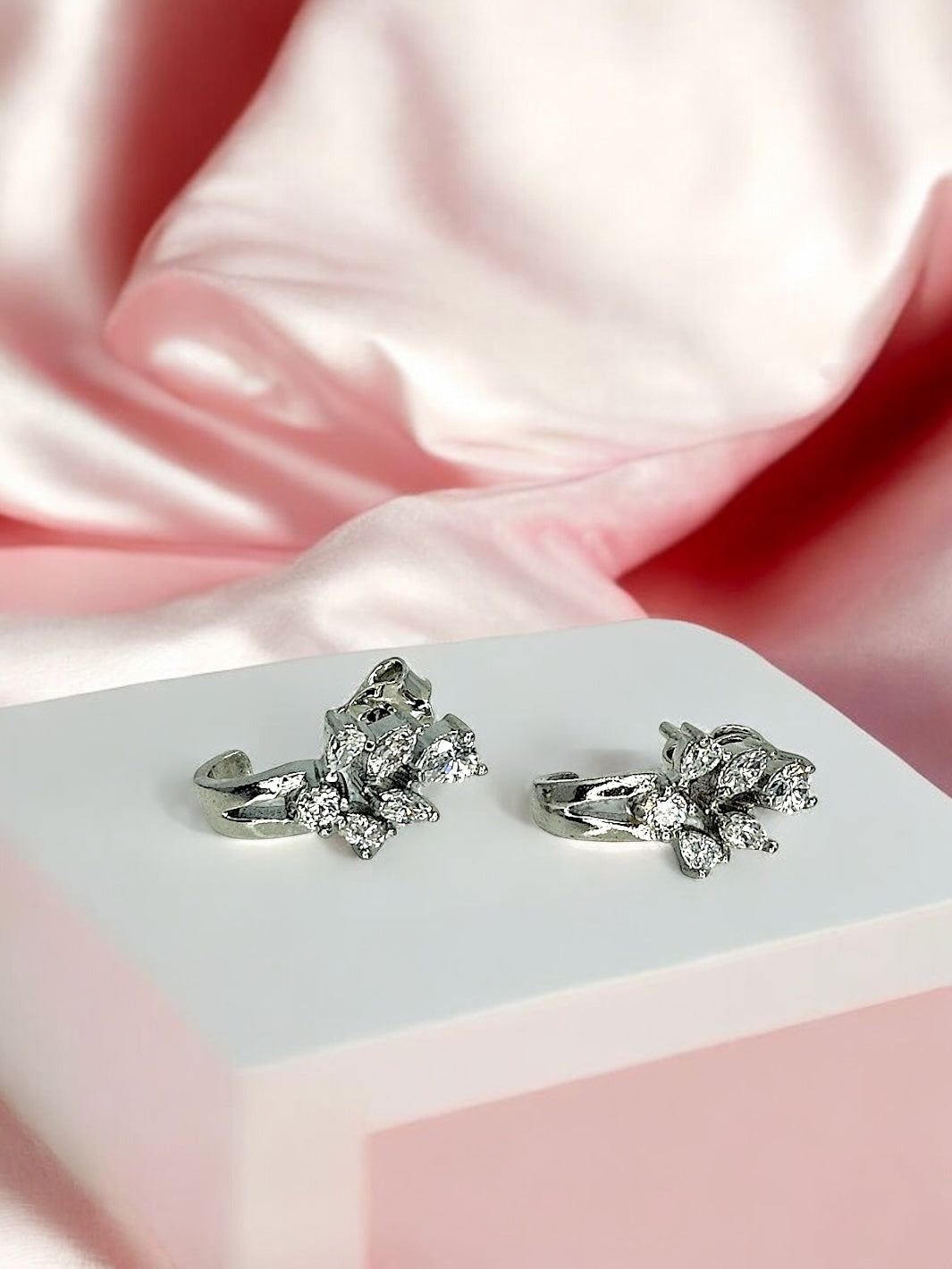 Flower shaped hooped Silver Earring - PSA Jewels