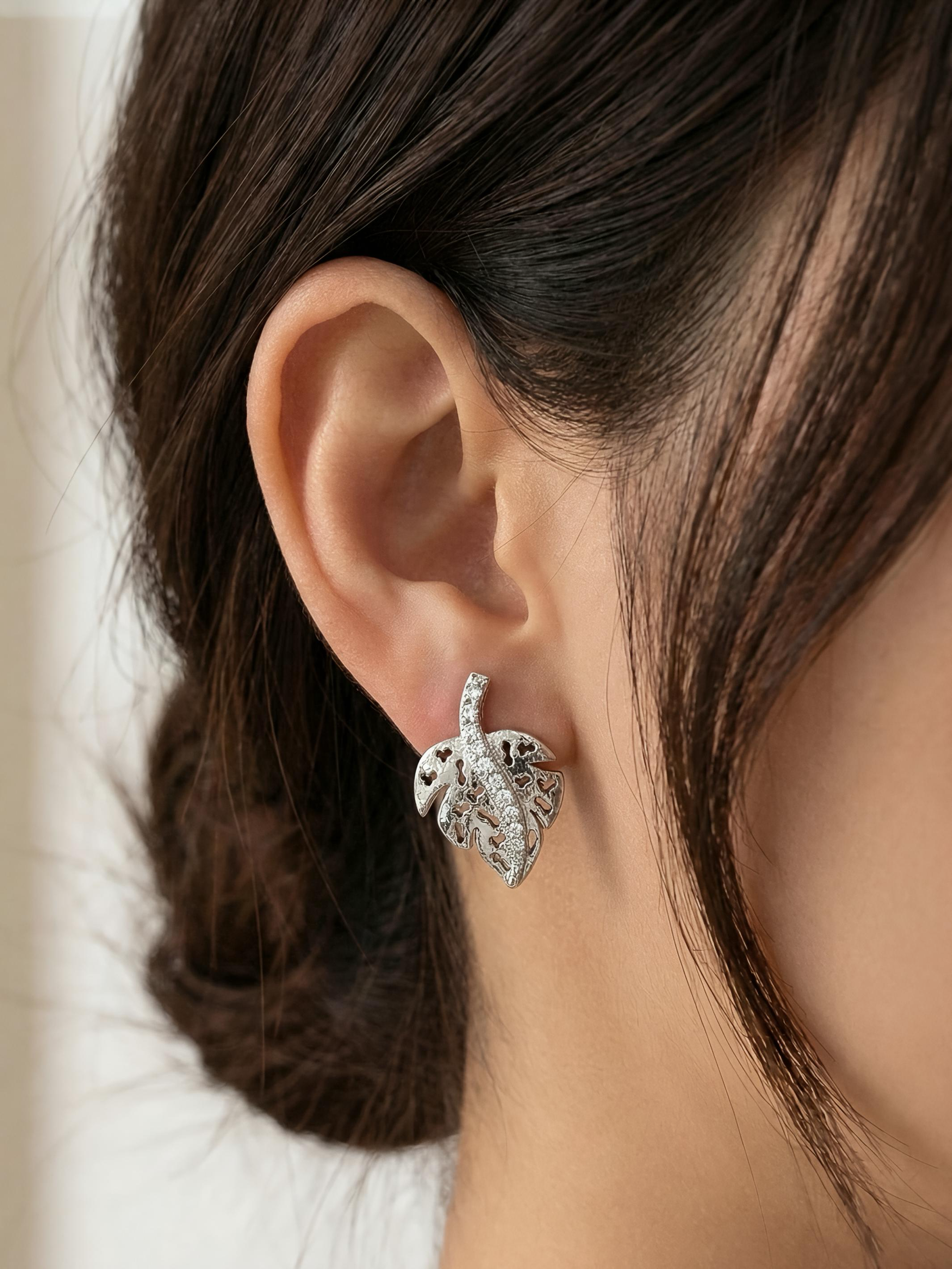 Dazzling Crystal Leaf Silver Pure Silver Earring