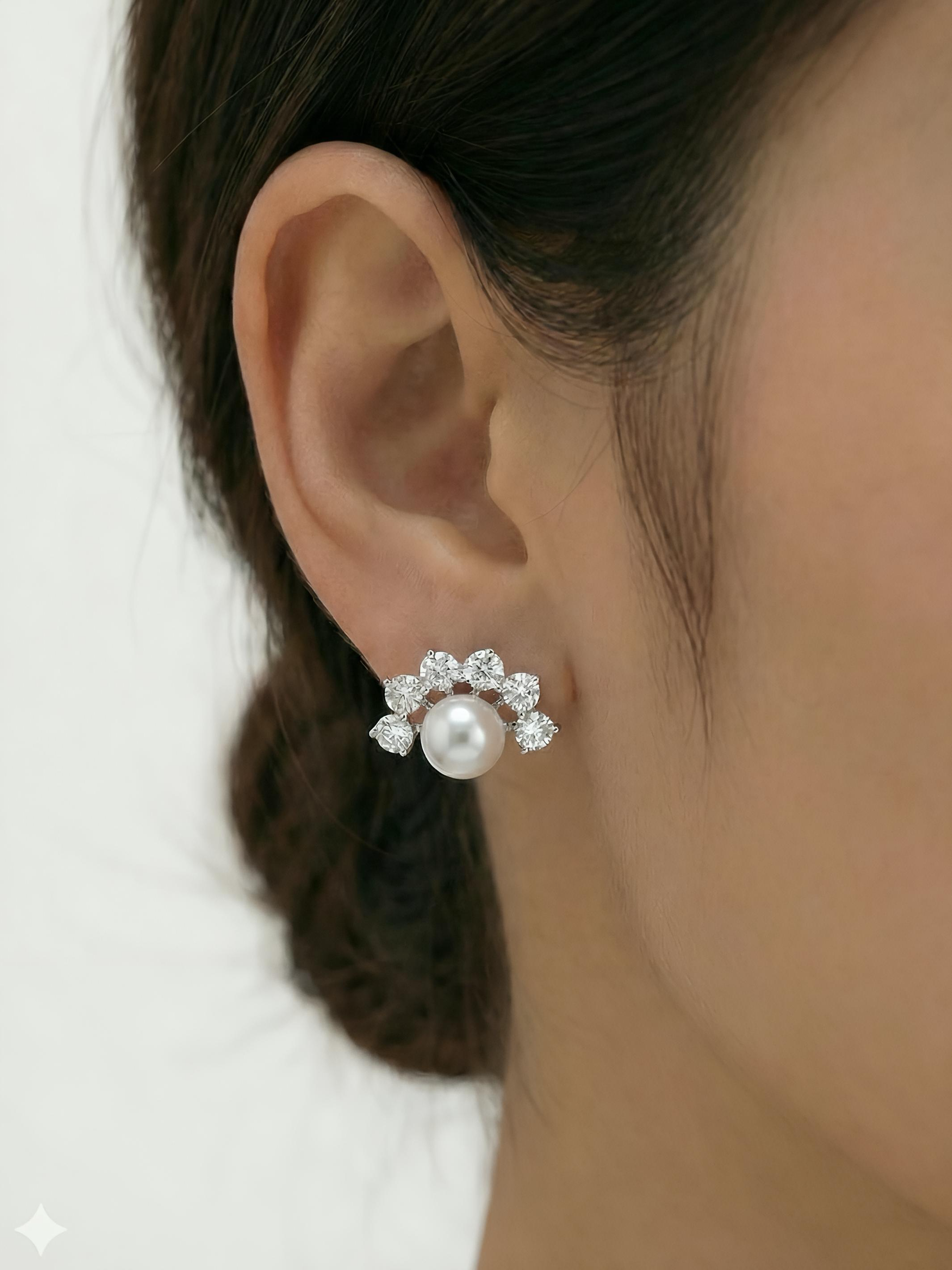 Flower shaped White Pearl Pure Silver Earring