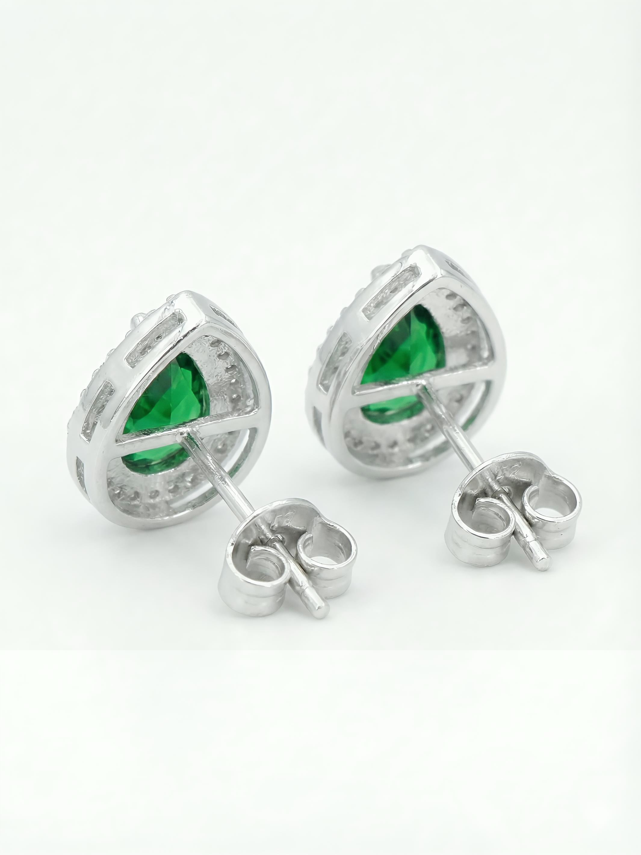 Pure Silver Pear Shape Earring with Sapphire