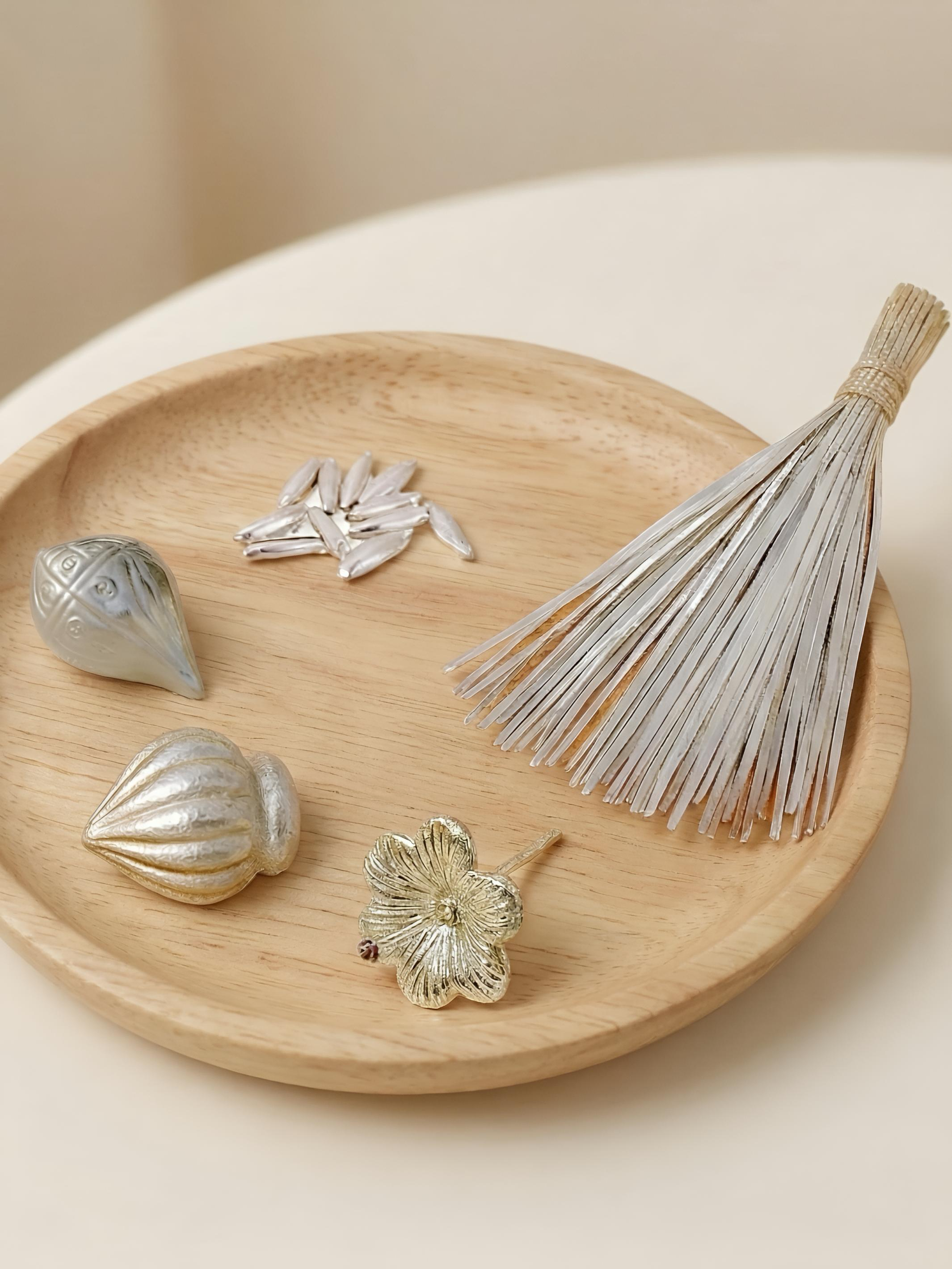 Ganesha ji’s Pooja Essentials Mini Pure Silver Hamper / Gift Box