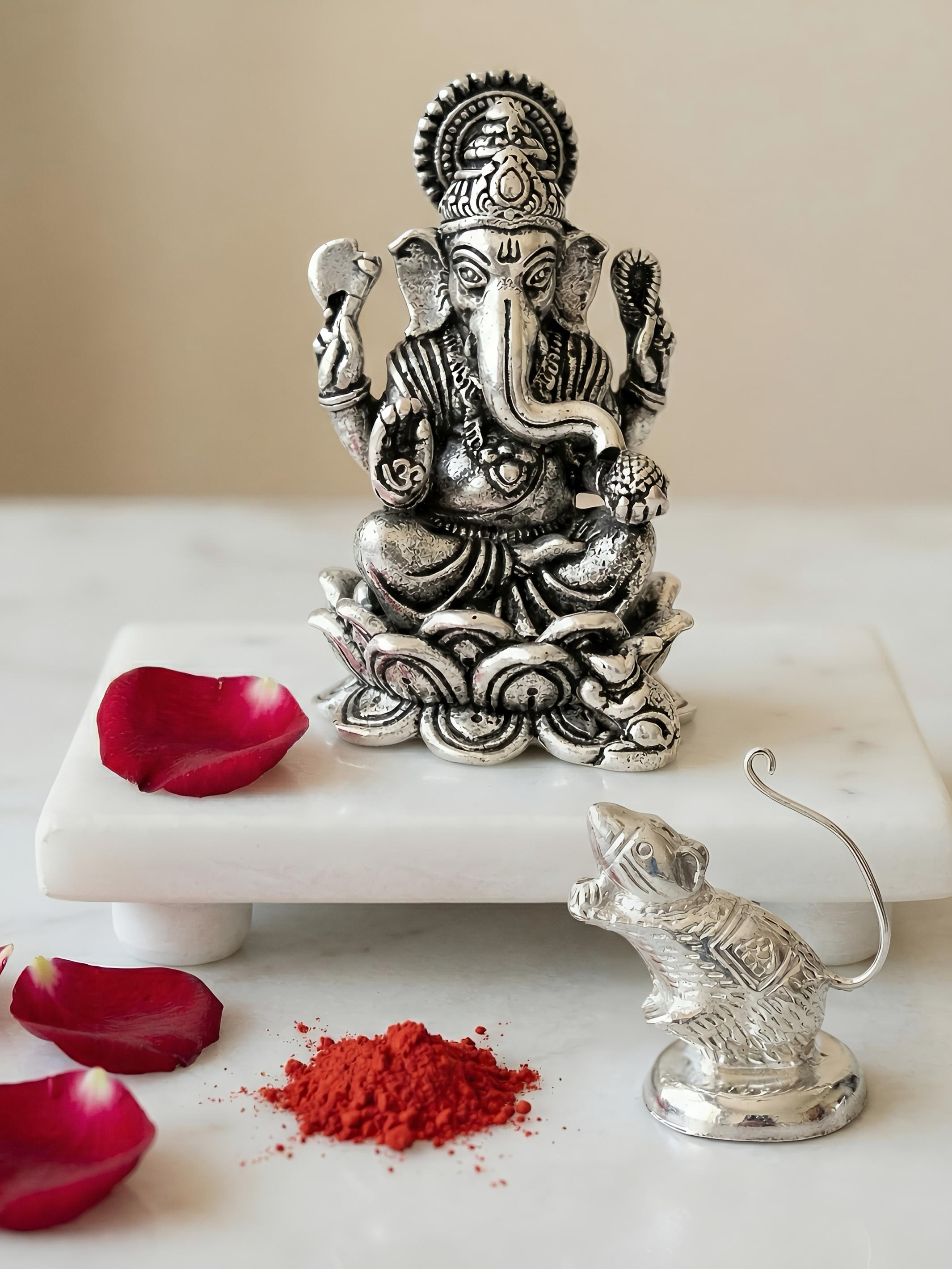 Vighnaharta & His Divine Mouse(Mushakraj) Pure Silver Hamper / Gift Box