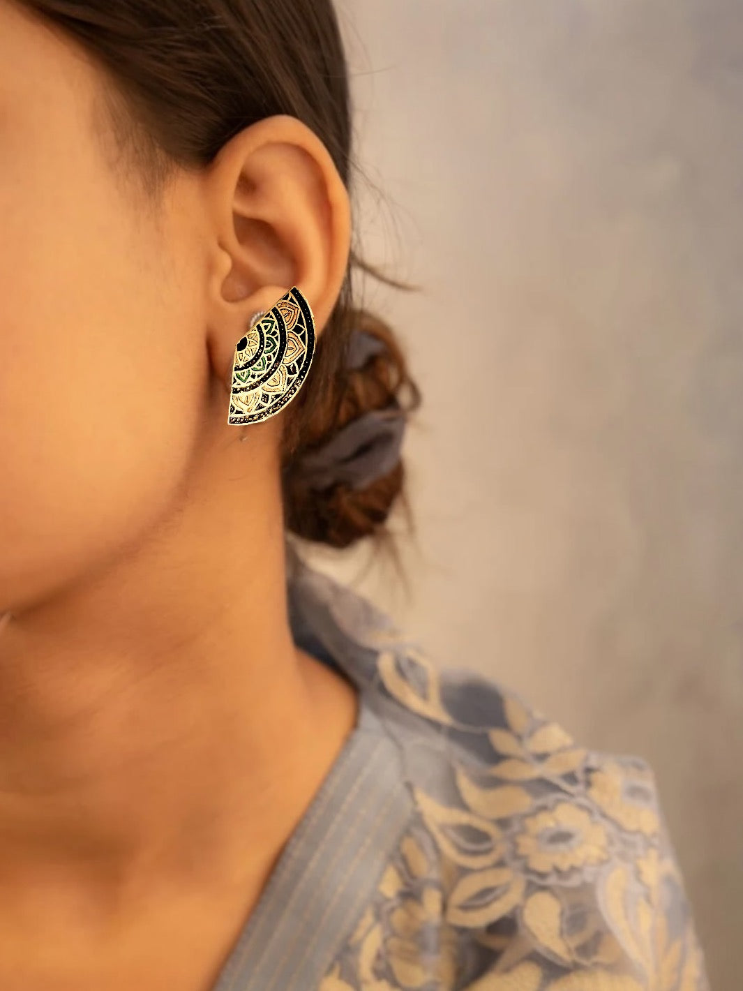 Vintage Style Black and green Enamel Earring - PSA Jewels