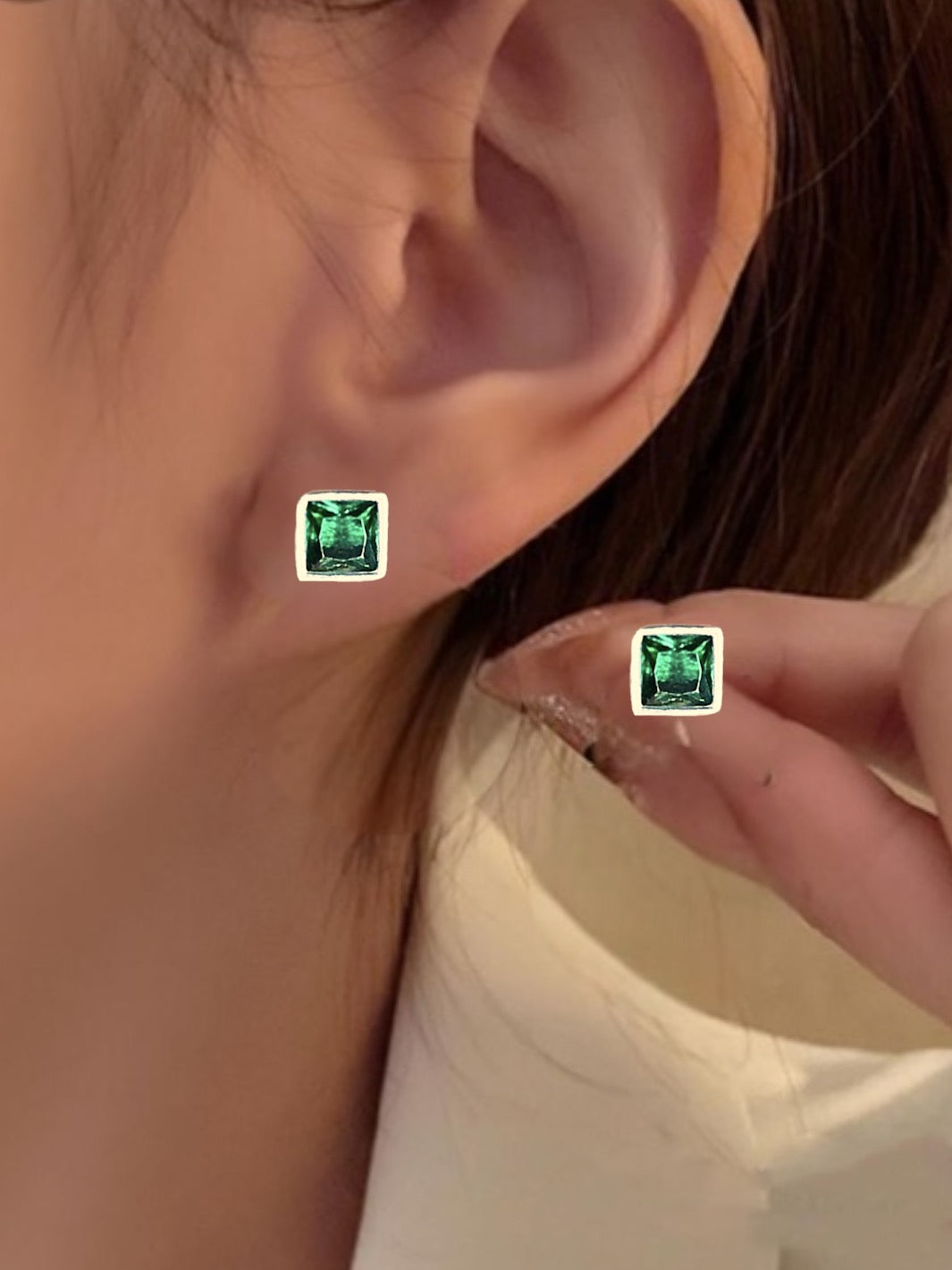 Emerald Single Stone Stud - PSA Jewels