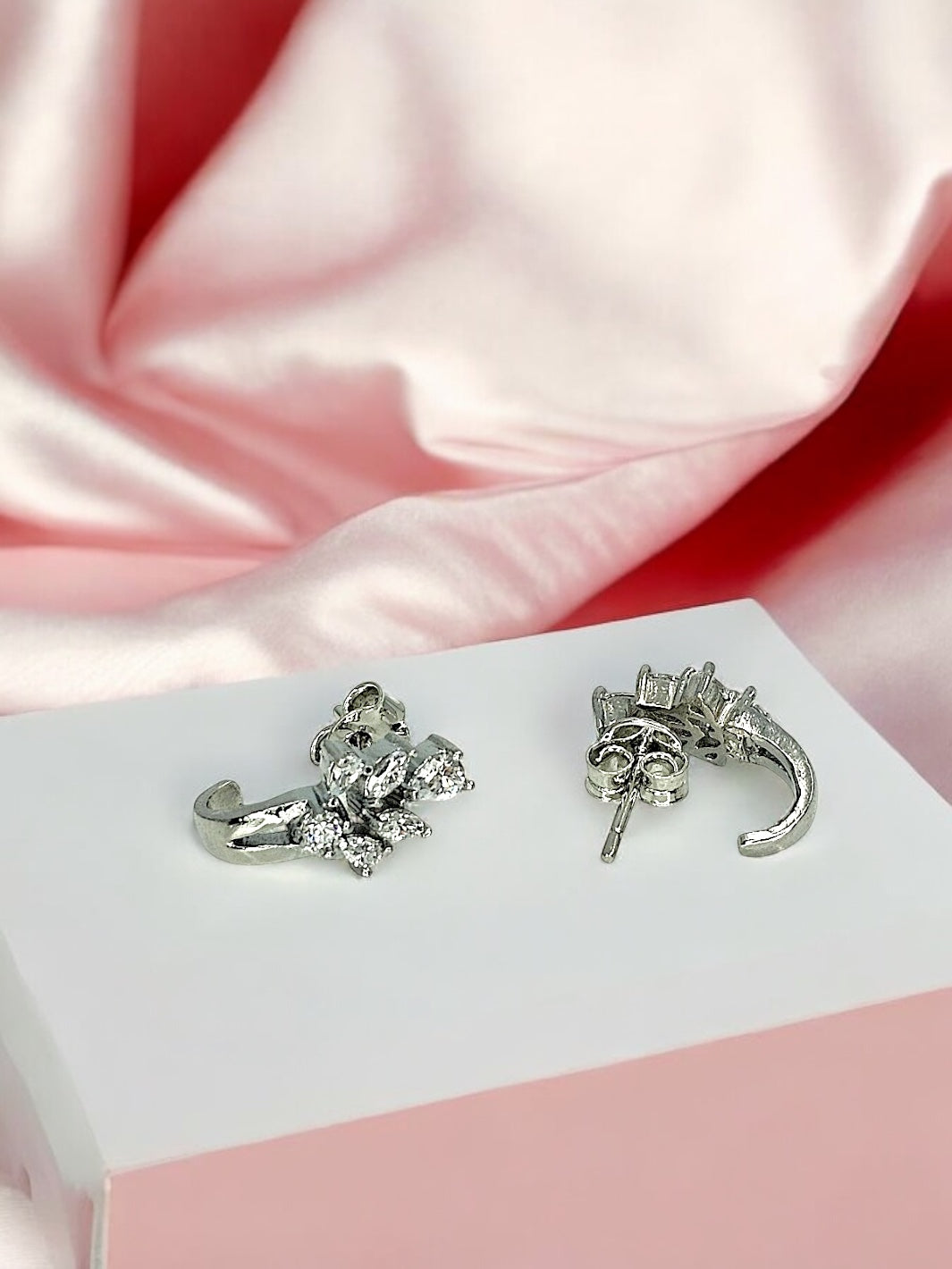 Flower shaped hooped Silver Earring - PSA Jewels