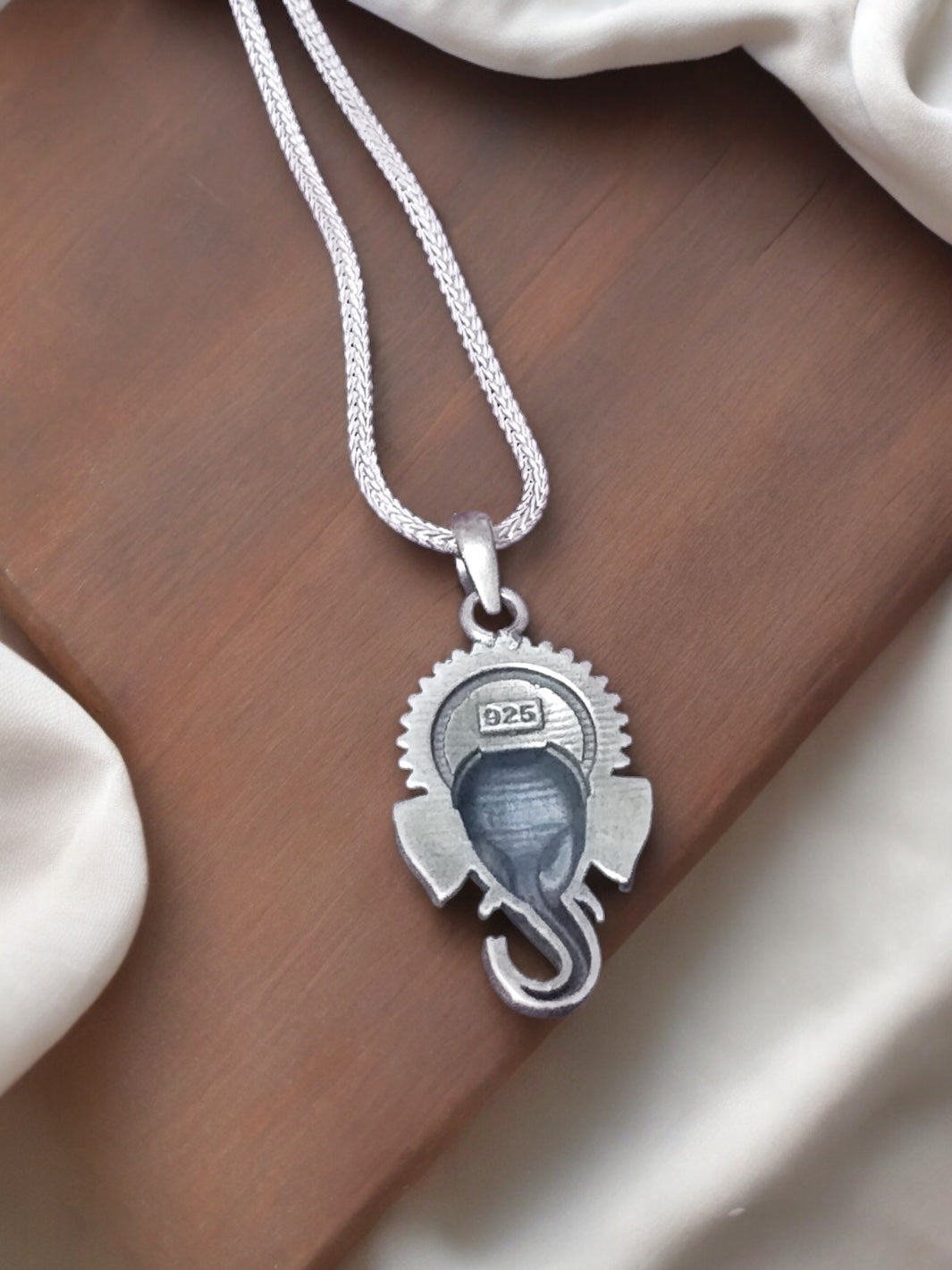 Auspicious Ganesha Pendant Lumba Rakhi - PSA Jewels