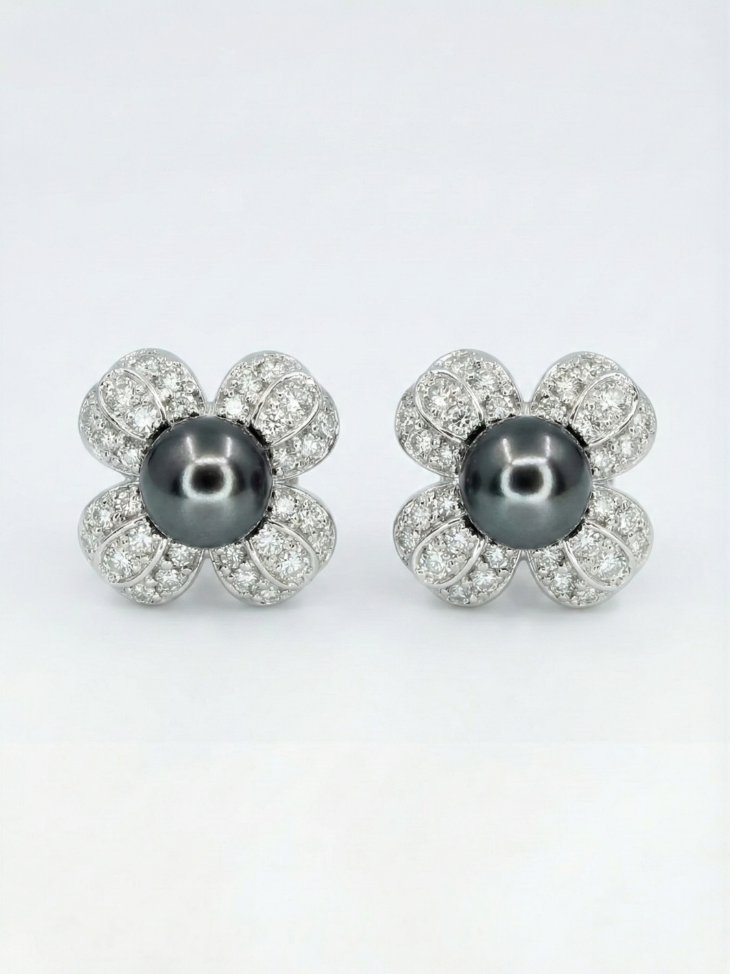 Flower shaped with Pearl Pure Silver Earring