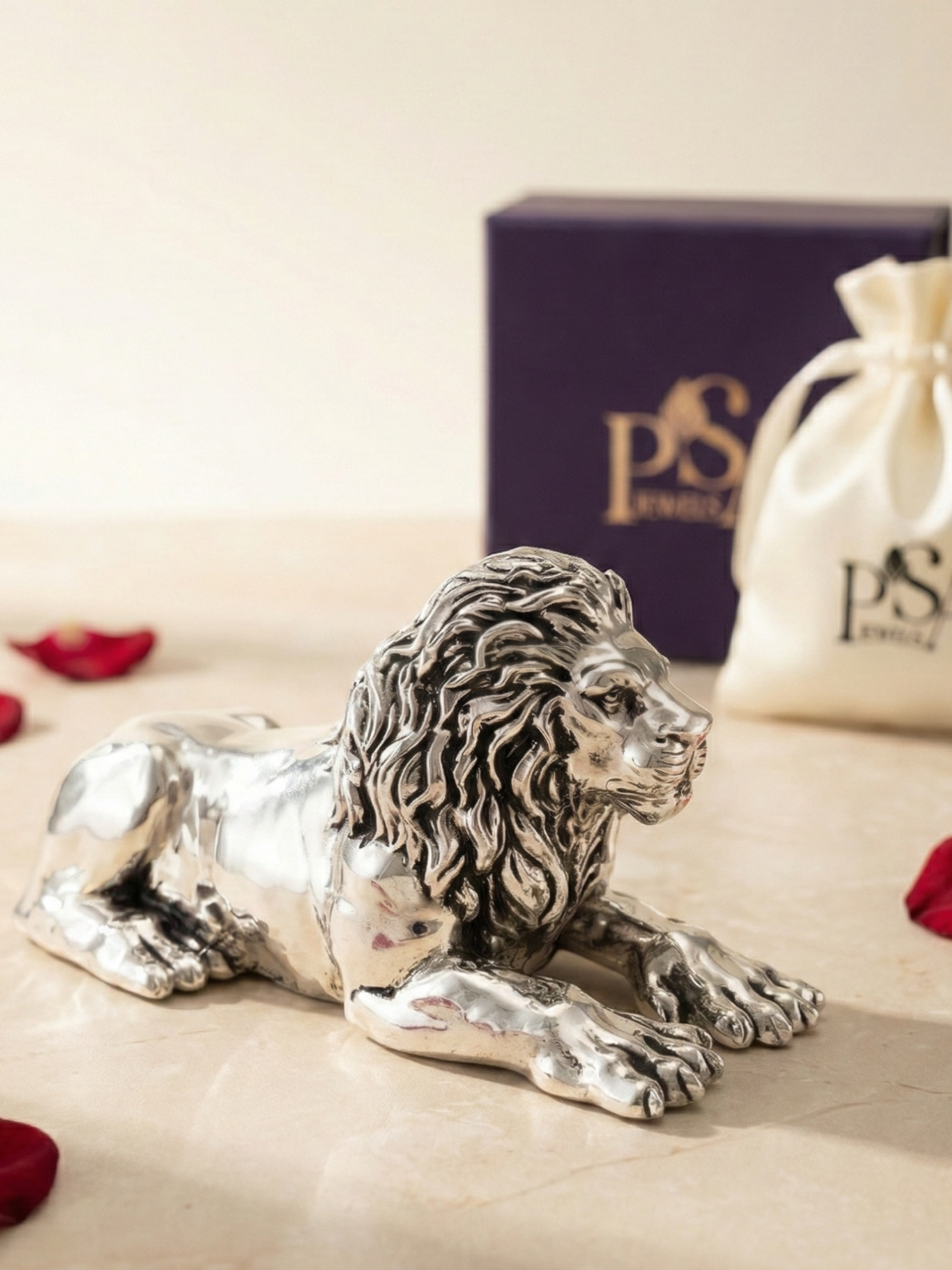 Pure Silver Lion Sitting Idol
