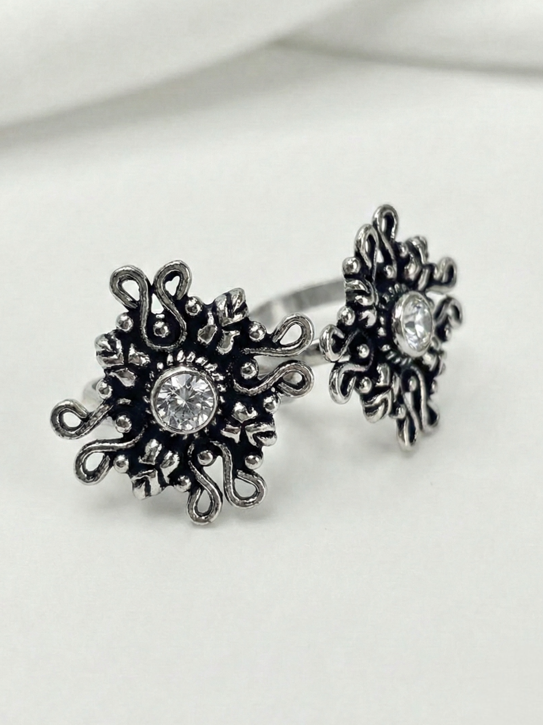 Stylish Square Shaped Pure Silver Toe Rings