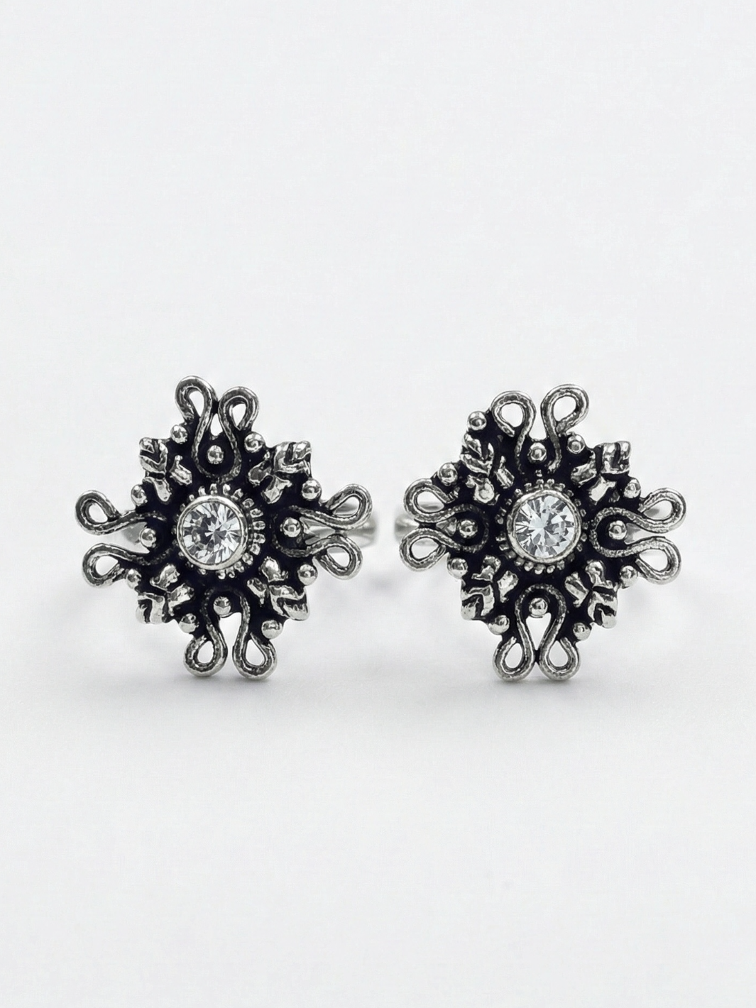 Stylish Square Shaped Pure Silver Toe Rings